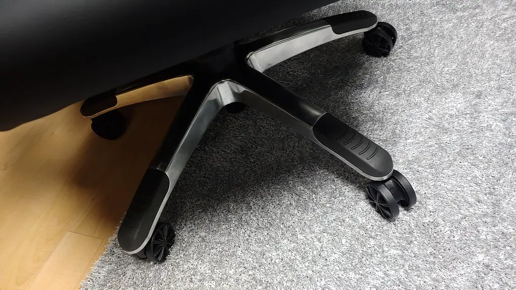 How to lower yahee tech gaming chair?