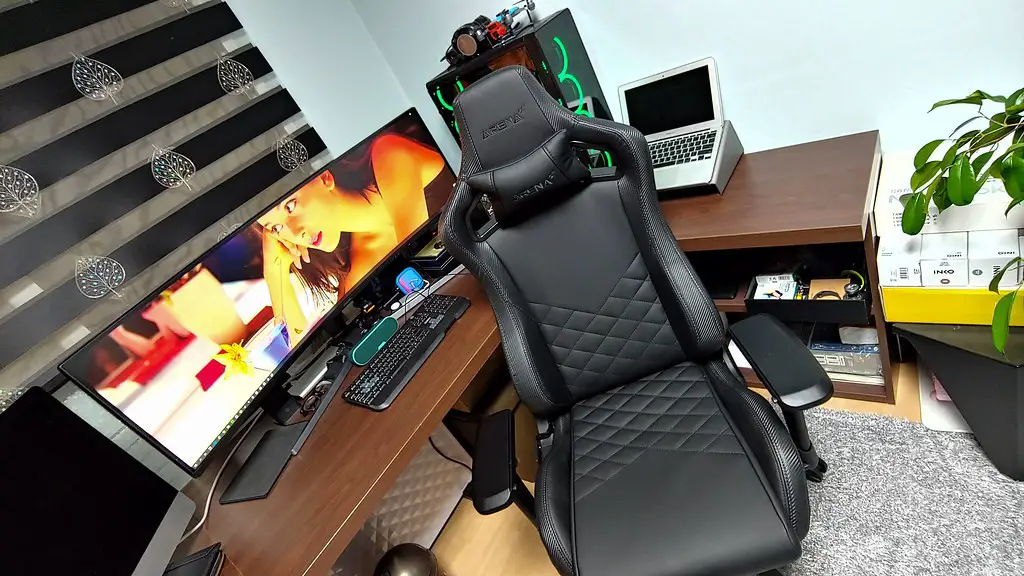 What gaming chair does dr disrespect use?